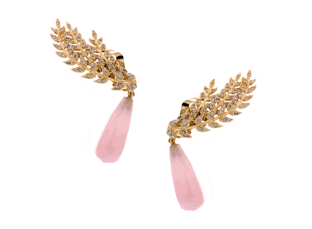 e-br391-g Ohrringe, goldfarben, blattförmiges Design, mit Diamant-ähnlichen Steinen besetzt, rosa tropfenförmiger Anhänger.