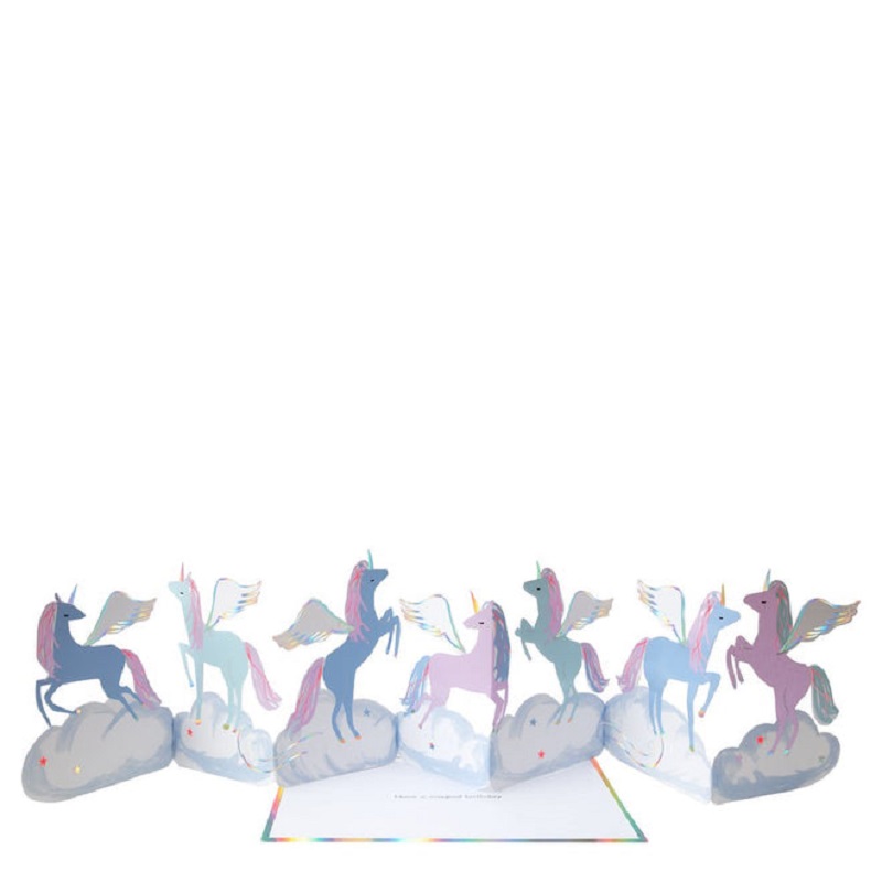 HR_192013a_660x Kartenständer, Einhorn-Design, mehrfarbig, sechs Einhörner auf Wolken, Flügel, regenbogenfarbene Details, pastellfarben.