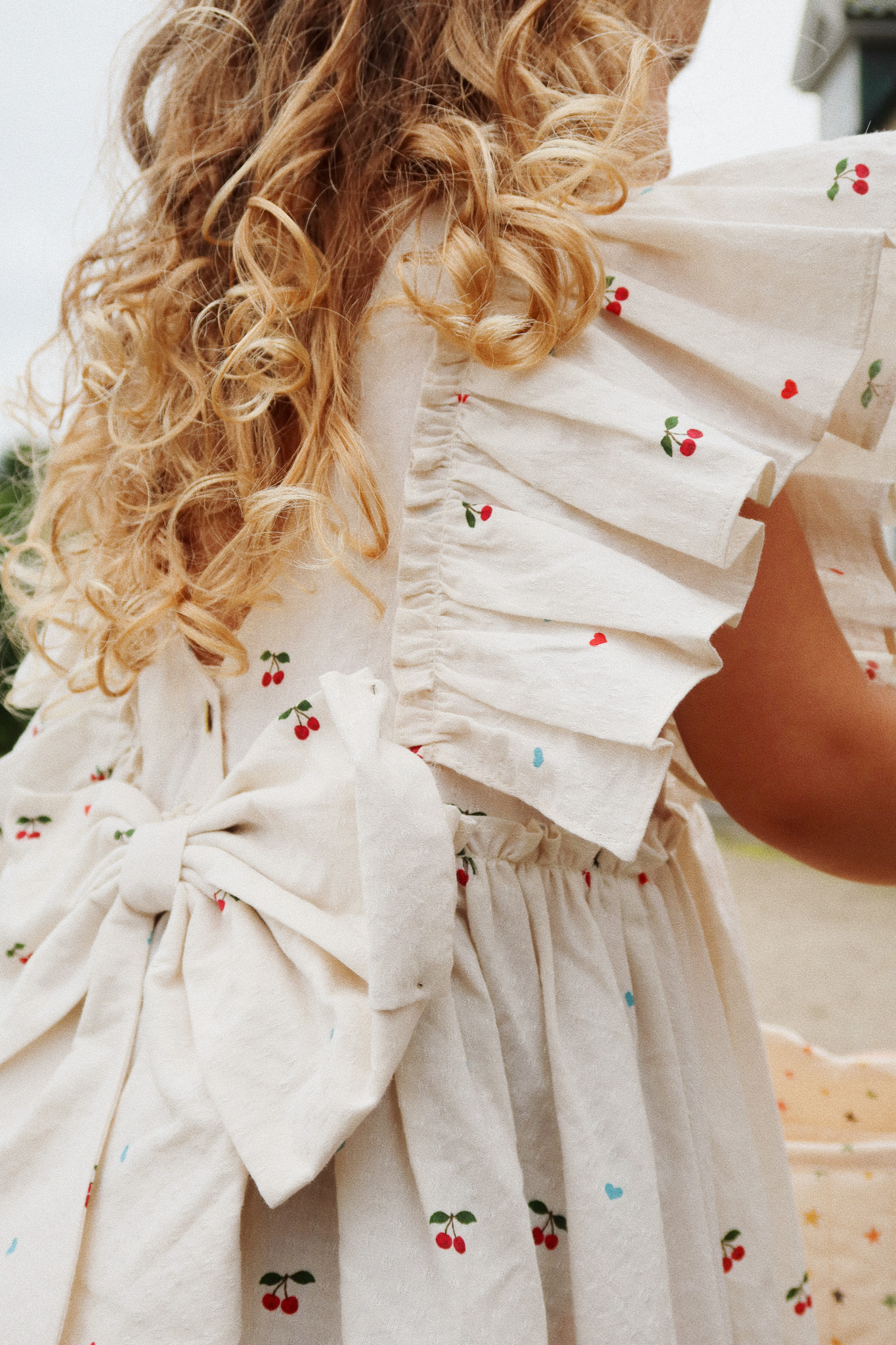 Kleid mit Kirschen & Herzen 4 Jahre | SW17670 Kleid mit Kirschen & Herzen 4 Jahre | SW17670