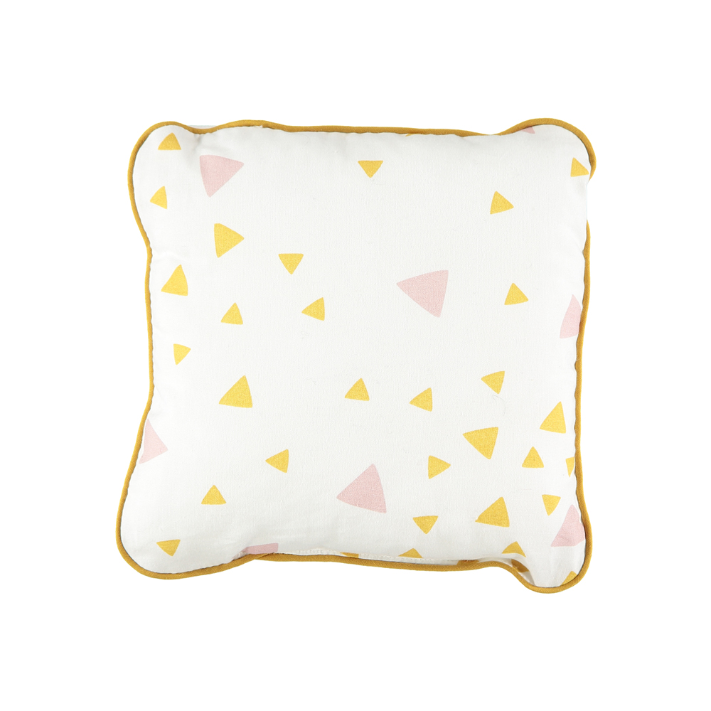 cushion_joe_pink_honey_sparks_Front_jpg_white Kissen, weiß, gelbe und rosa Dreiecke, gelber Rand.