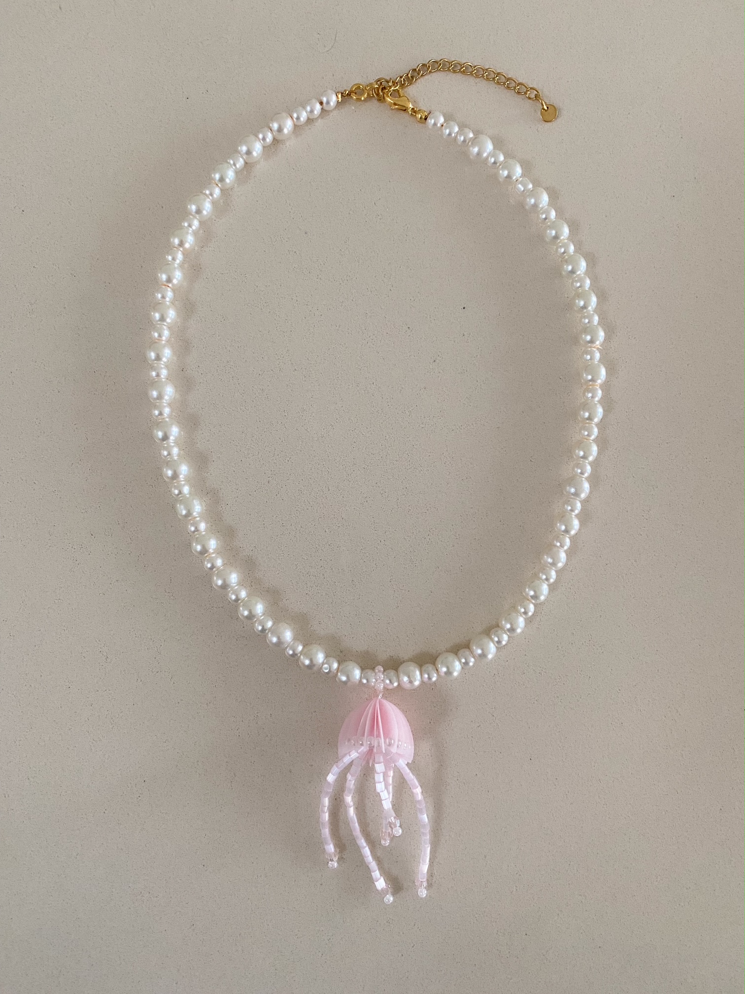 Kette mit Qualle rosa
