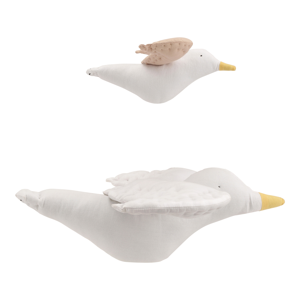 Mom-Child-Seagull-Peach_White1 Plüschente, weiß, gelber Schnabel, fliegende Position, flauschige flügelähnliche Details, Set aus zwei Größen.
