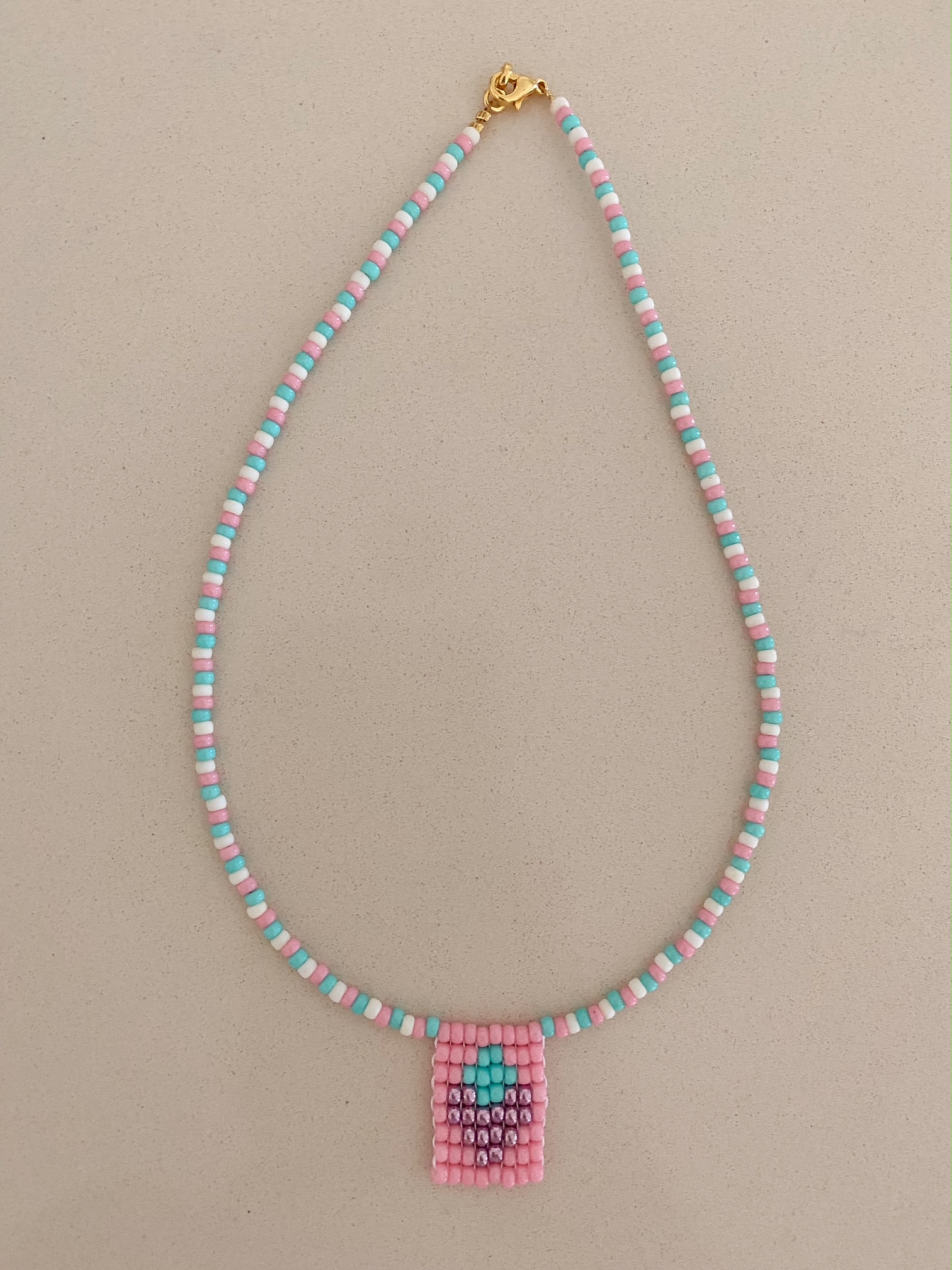 Kette mit Perlenanhänger Erdbeere