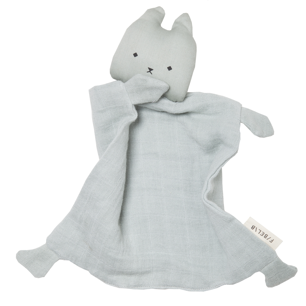 A-cuddle-Cat Stofftier Hase, hellgrau, quadratisches Tuch, gesticktes Gesicht, weiches Material, Marke Fabelab.