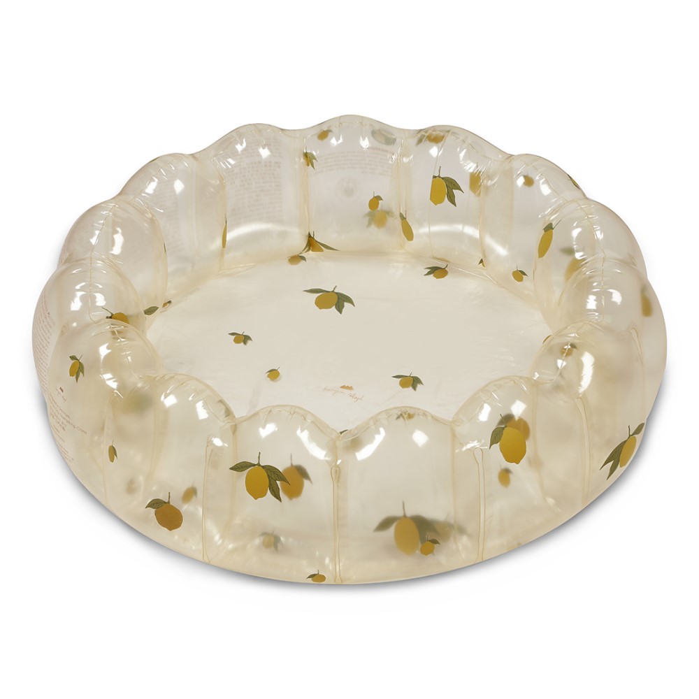 KS4867-SMALL-SHELL-POOL-TRANSPARENT-MON-GRAND-LEMON-Main Aufblasbares Kinderplanschbecken, transparent, Zitronenmotiv, rund, gewellter Rand.