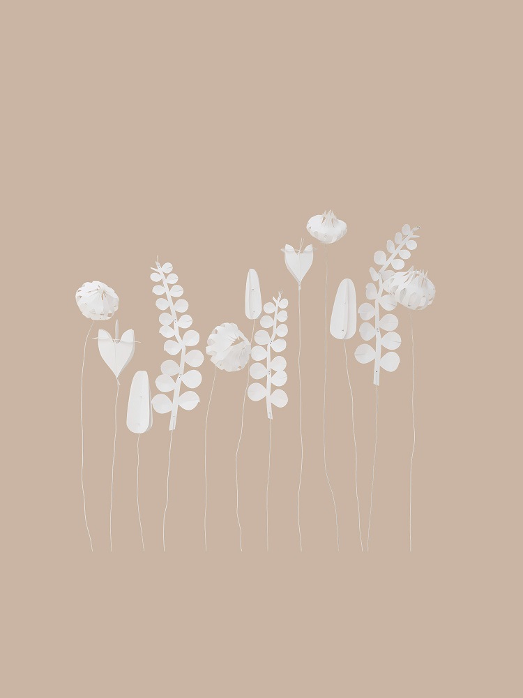 field-flowers-large-white-3 Plakat; beige Hintergrund; weiße Blumenillustrationen; stilisierte Blüten und Blätter; minimalistisches Design.
