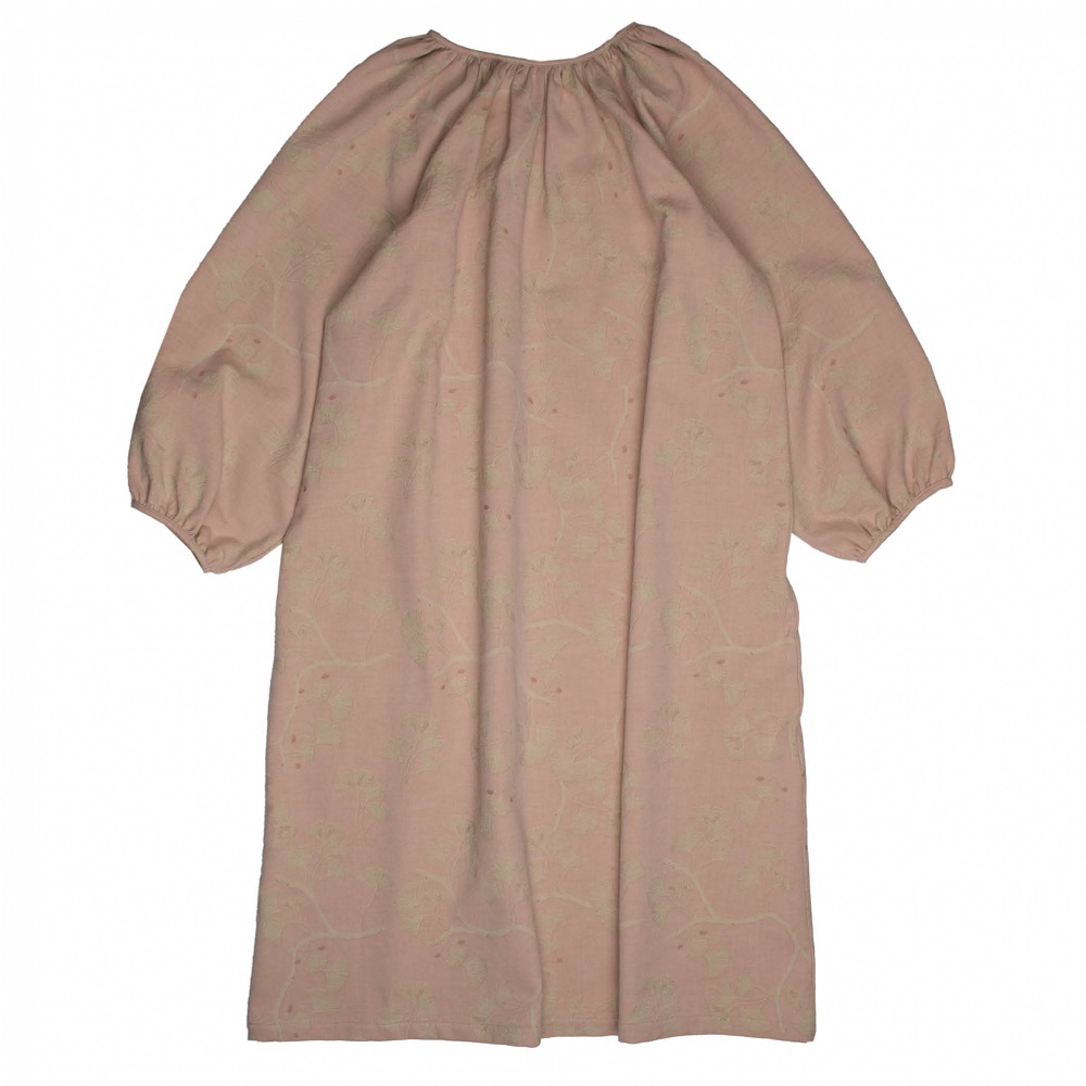 Kleid-Damen-vorne Kleid, rosa, locker geschnitten, Dreiviertelärmel, dezenter pflanzlicher Aufdruck.