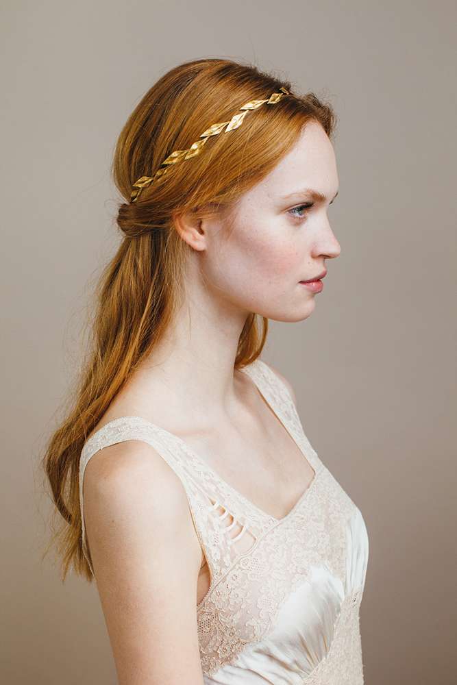 Haarband gold mit Blüten & Blättern