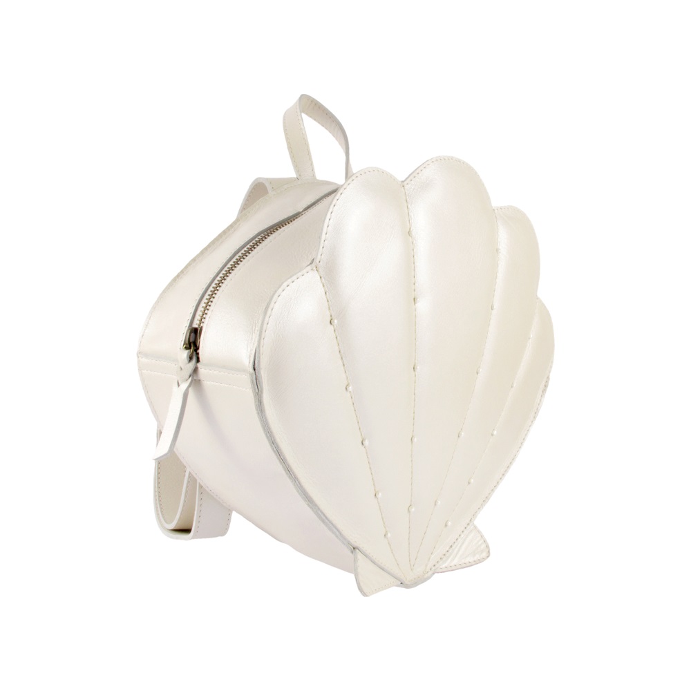 Seafo-Scallop-Side Rucksack, cremeweiß, Muschelform, Reißverschluss, verstellbare Träger.