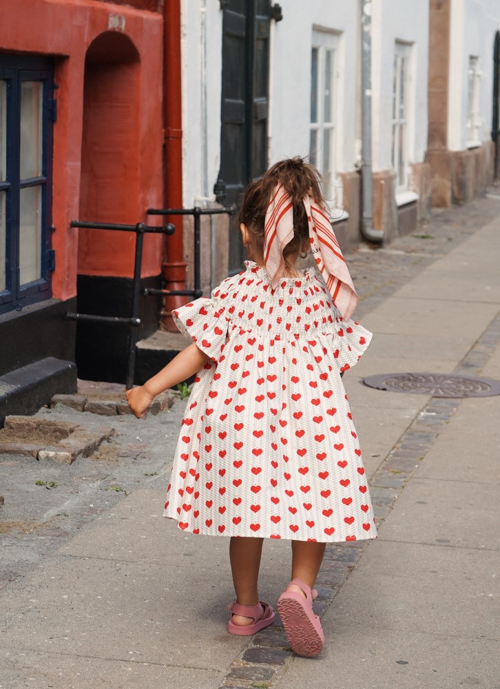 Kleid mit Herzen