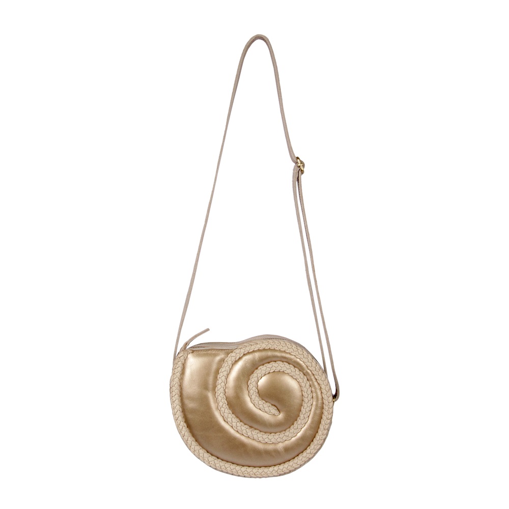 Shelly-Moon-shell-Full Kleine goldene Umhängetasche, Schneckenform, lange Schlaufe, geflochtener Rand.