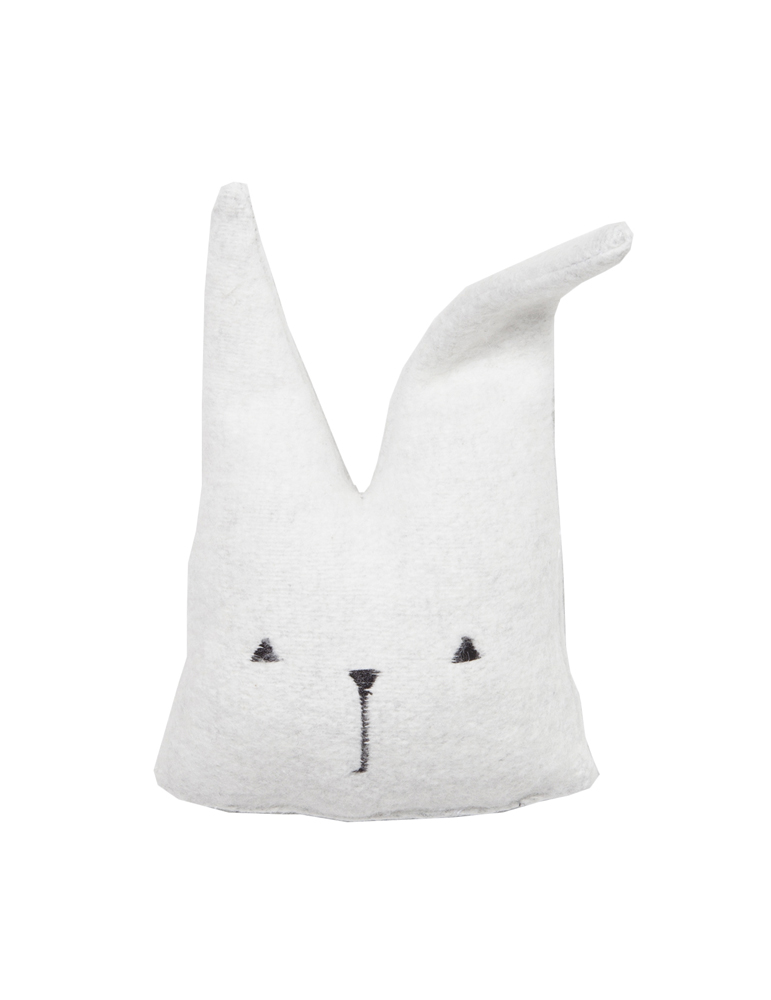 rattle-Bunny Weißes Stoffkissen, Kaninchenform, schwarzer Gesichtsausdruck, lange Ohren.