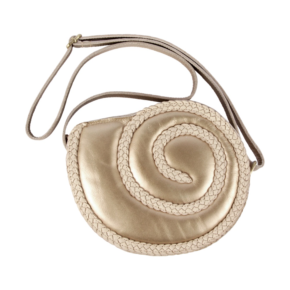 5015801_LE201_1 Handtasche, goldfarben, spiralartiges Muster, geflochtener Rand, schmaler Schulterriemen.