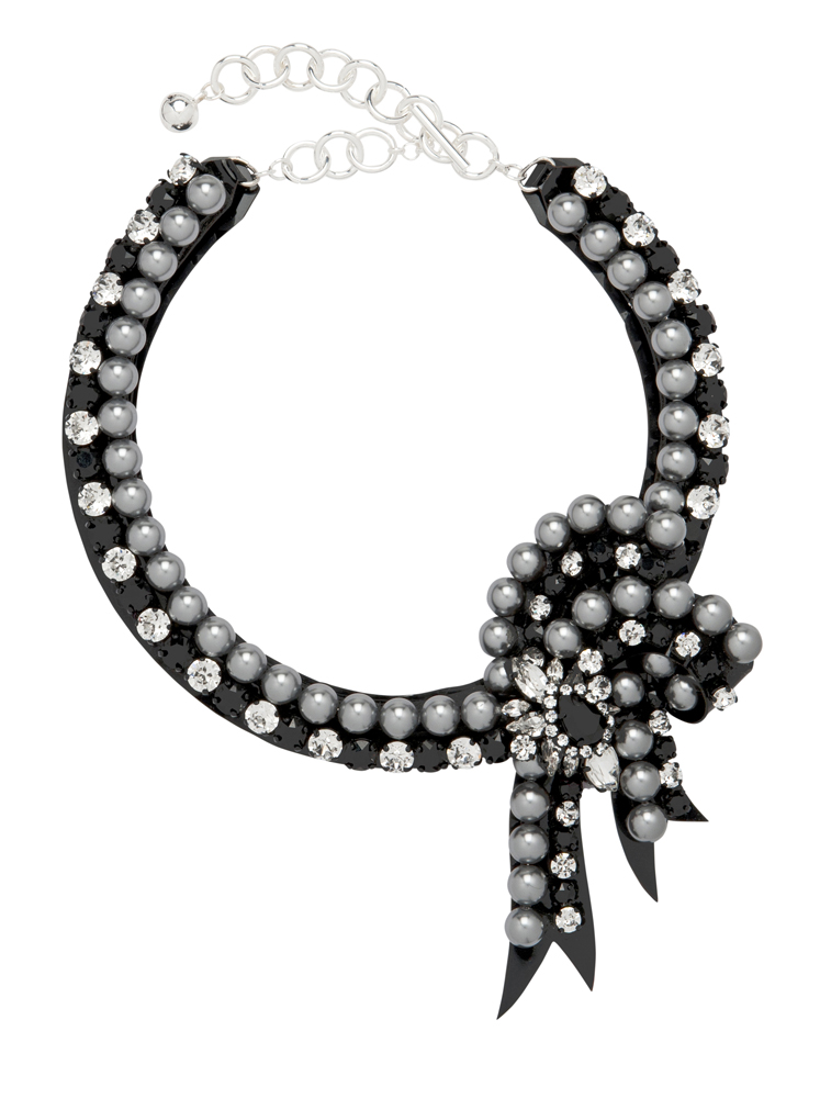 BOW-BLACK Kette, schwarz, silberne Perlen, strassbesetzt, Schleifendekoration, verstellbarer Verschluss.