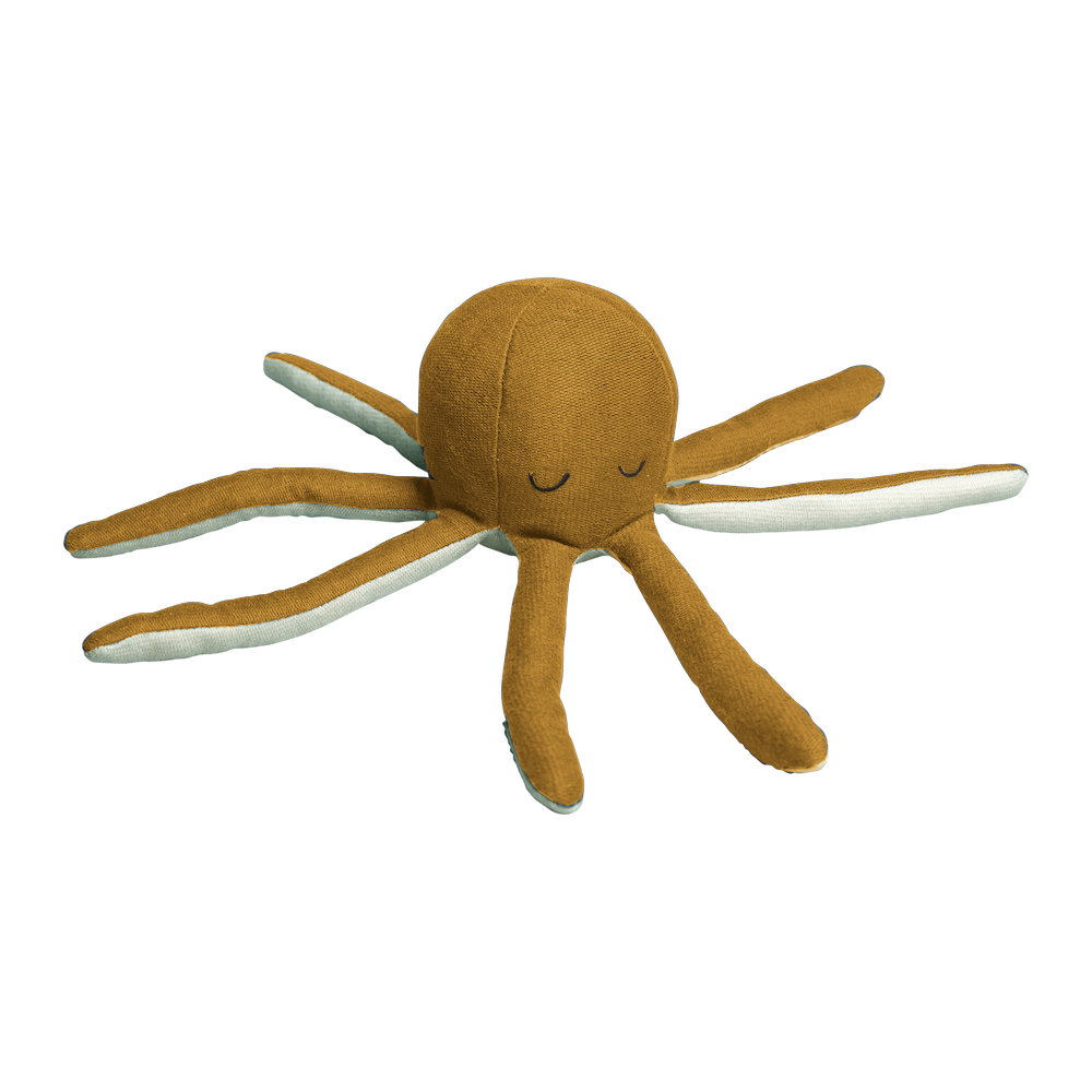 rattle-octopus-ocher Plüschtier, Oktopus, braun, lächelndes Gesicht, acht Tentakel, weiße Unterseite.