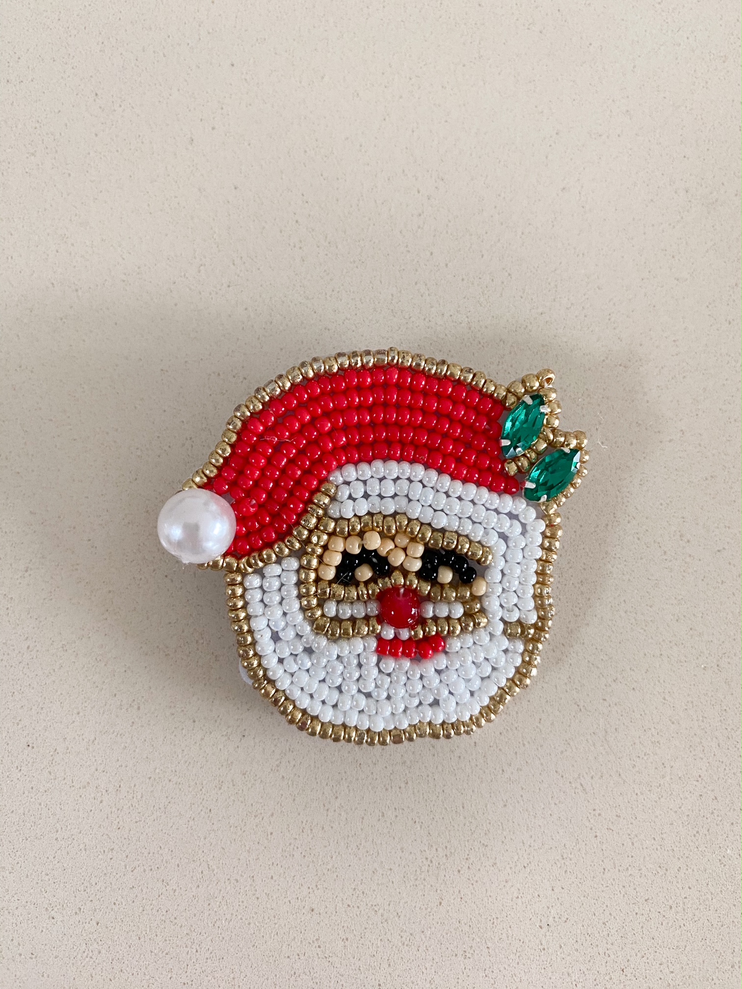 Anstecker aus Perlen Weihnachtsmann