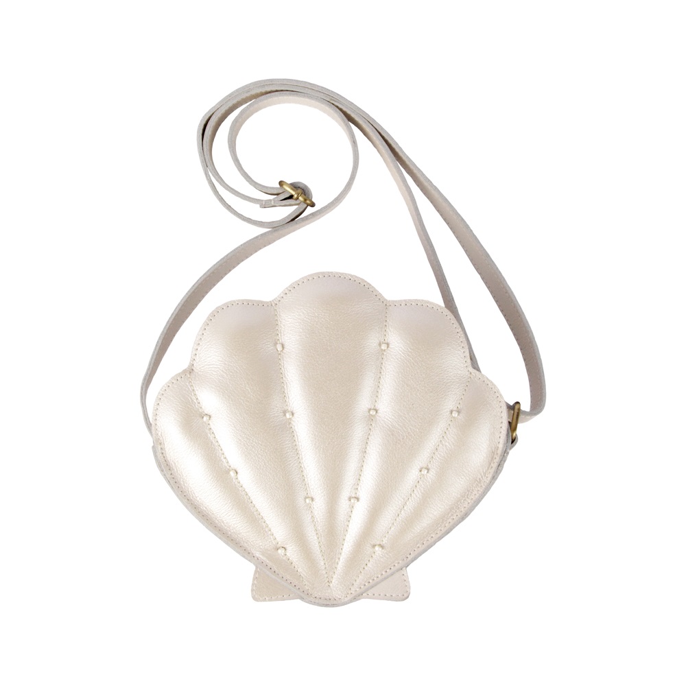 5015803_LE200_1 Kleine Umhängetasche, Muschelform, cremefarben, verstellbarer Schulterriemen, minimalistisches Design.