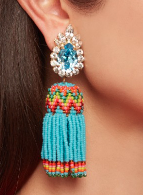 Bildschirmfoto-2016-03-24-um-18-58-28 Ohrring; goldene Fassung mit blauen und klaren Steinen; bunte Perlenquasten in Blau, Rot, Gelb, Grün; tropfenförmiges Design; Schmuckstück, Ohrhänger.