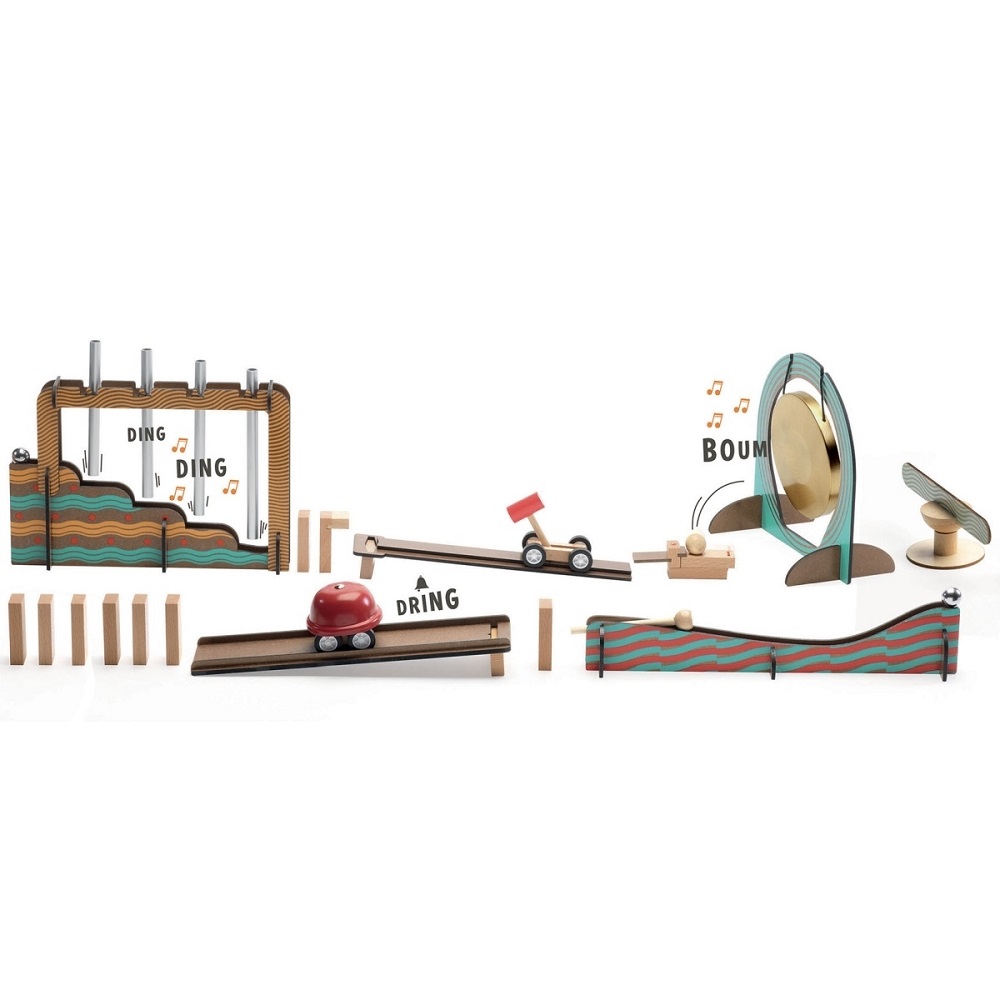 DJ05645-Zig-Go-Musik-52-Teile-2 Kugelbahn Holzspielzeug, mehrfarbig, rot-schwarzes Auto, Dominoeffekt, Glocke, Hammer, Musiknoten-Illustrationen, Gong mit Rahmen, wellenförmige Elemente, Geräuschwörter "Ding", "Dring", "Boum".