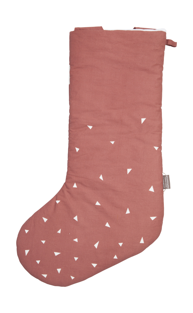 IMG_1329 Weihnachtsstrumpf, rosa, weiße Dreiecke, Stofflabel seitlich