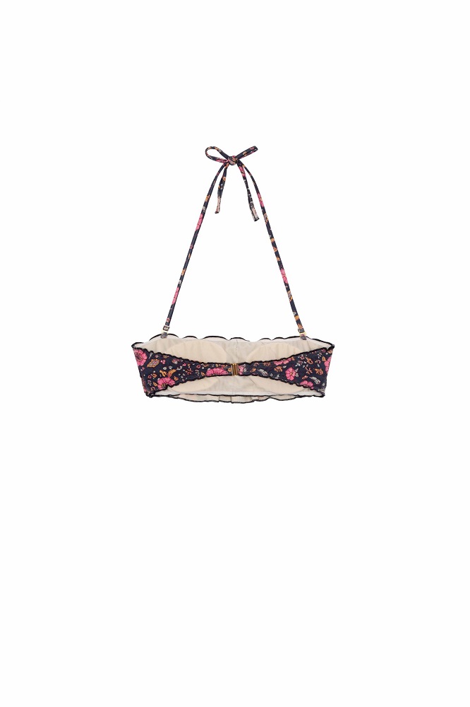 women-bikini-top-josia-black-flowers-10 Bikinioberteil, navy mit Blumenmuster in Rosa und Beige, Bandeau-Stil, Bindeband im Nacken, Rüschenrand.