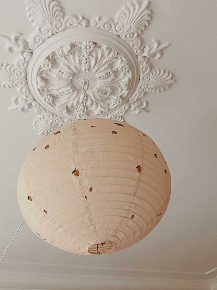 KS1653-LEMON-Main Papierlampe, beige, runde Form, kleines Zitronenmuster, Deckenrosette.