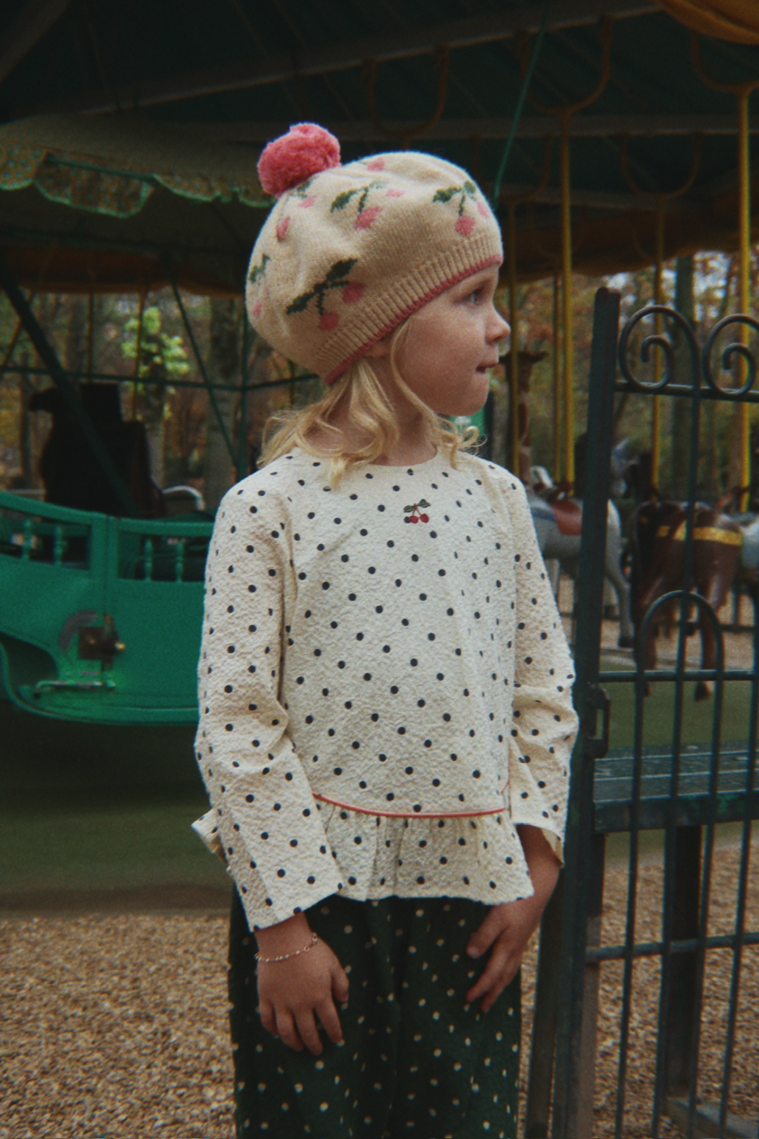 Belou Beret Mütze cherry 5-8 Jahre